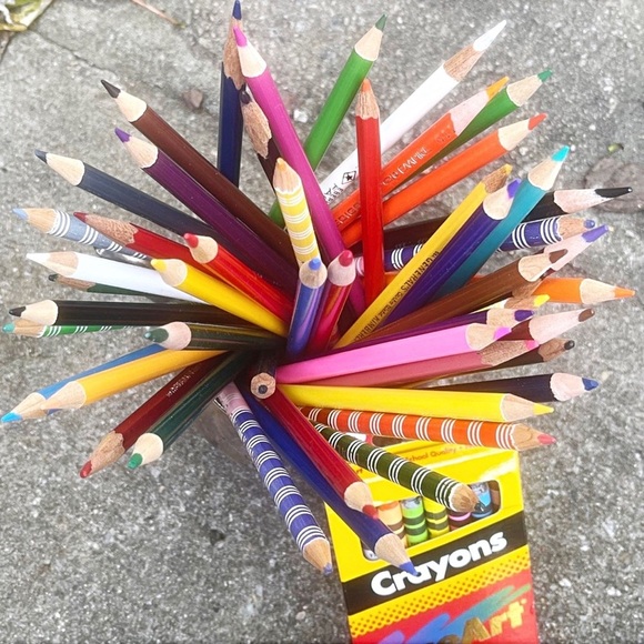 Approx. 51 Colored Pencils and 1 box of crayons. - Picture 3 of 5